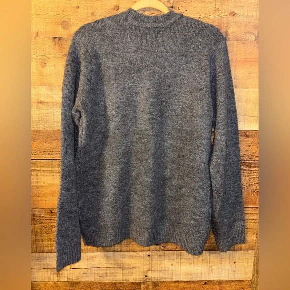 Gap Sweater - Picture 2 of 4